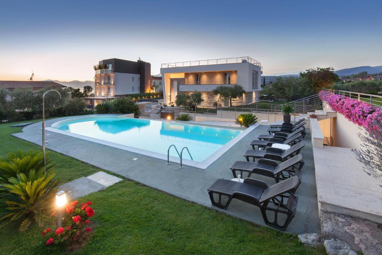 Villa Aurora-Holiday Home Apt 1 Бардоліно Екстер'єр фото